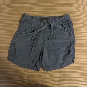 Sanctuary pull on shorts small